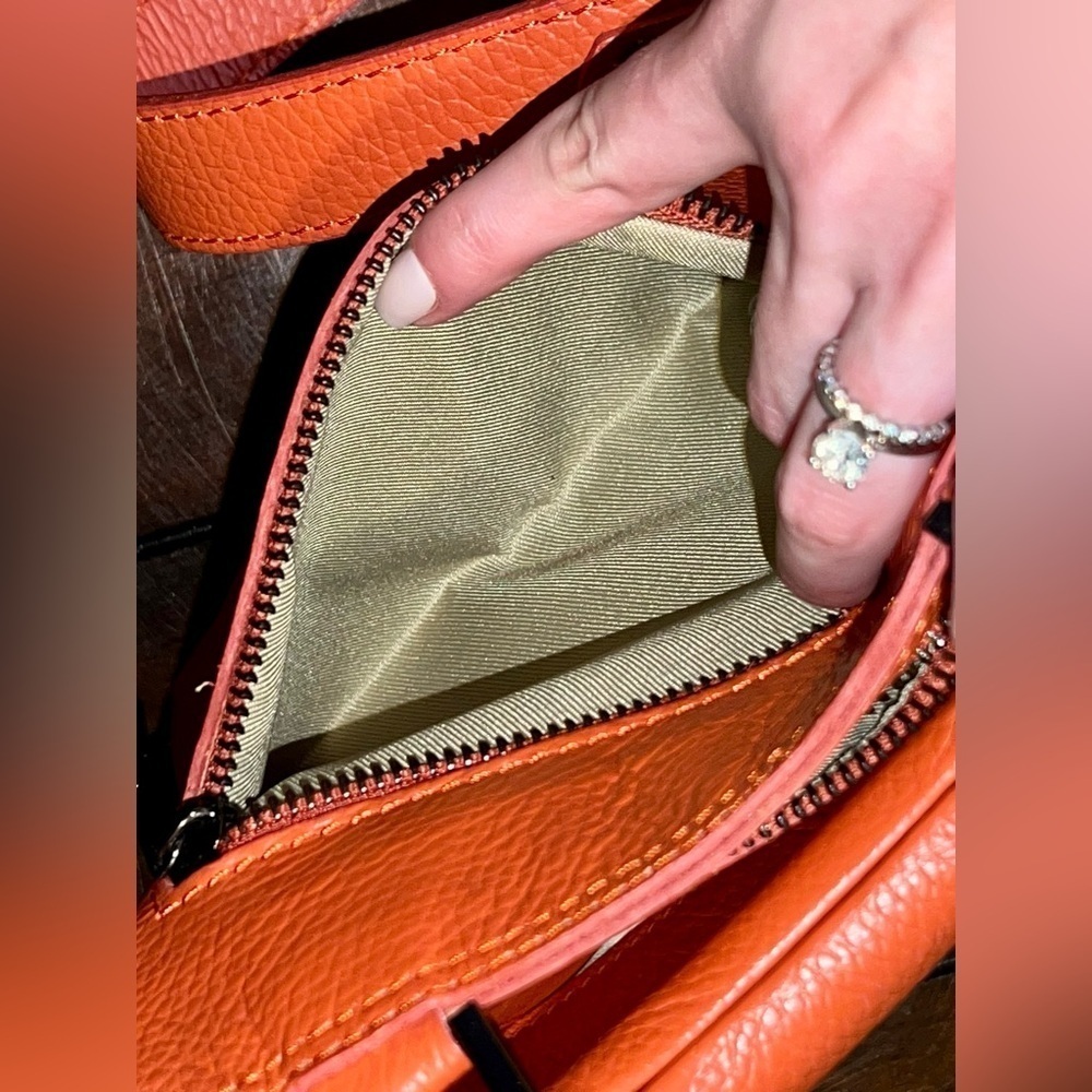 Viola Castellani Orange Leather Crossbody Bag - Picture 11 of 11